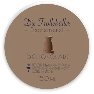 Schokoladeneis-Becher „Die Trollebüller Eiscremerei“ mit braunem Deckel, Illustration von Milchkanne und Schokolade, Hinweis auf natürliche, regionale Herstellung, 150 ml
