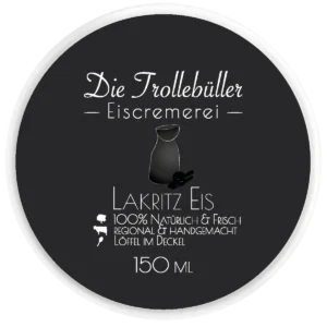 Lakritzeis-Becher „Die Trollebüller Eiscremerei“ mit schwarzem Deckel, Illustration von Milchkanne und Lakritz, Hinweis auf natürliche, regionale Herstellung, 150 ml